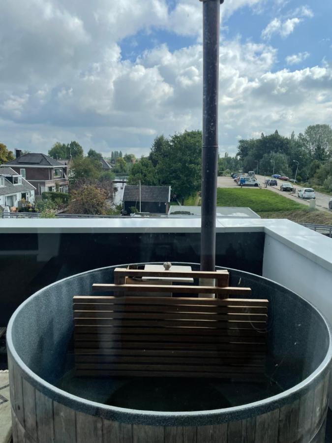 Above And Beyond - Luxe Suite Met Sauna En Stoomdouche Zaandam Ngoại thất bức ảnh